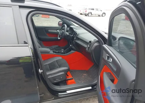 2020 Volvo Xc40 T5 R-Design from USA, damaged, VIN YV4162UMXL2347613